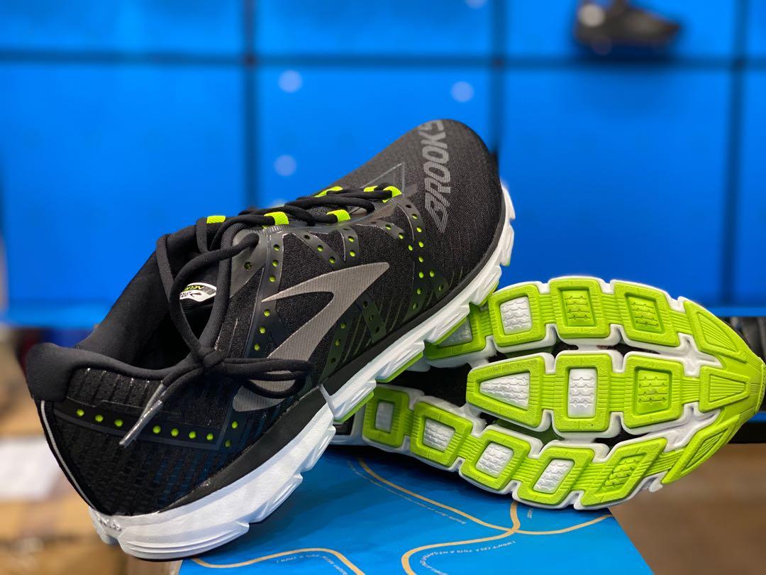 Kasut Brooks Running Sports Athletic Sports Clothing On Carousell