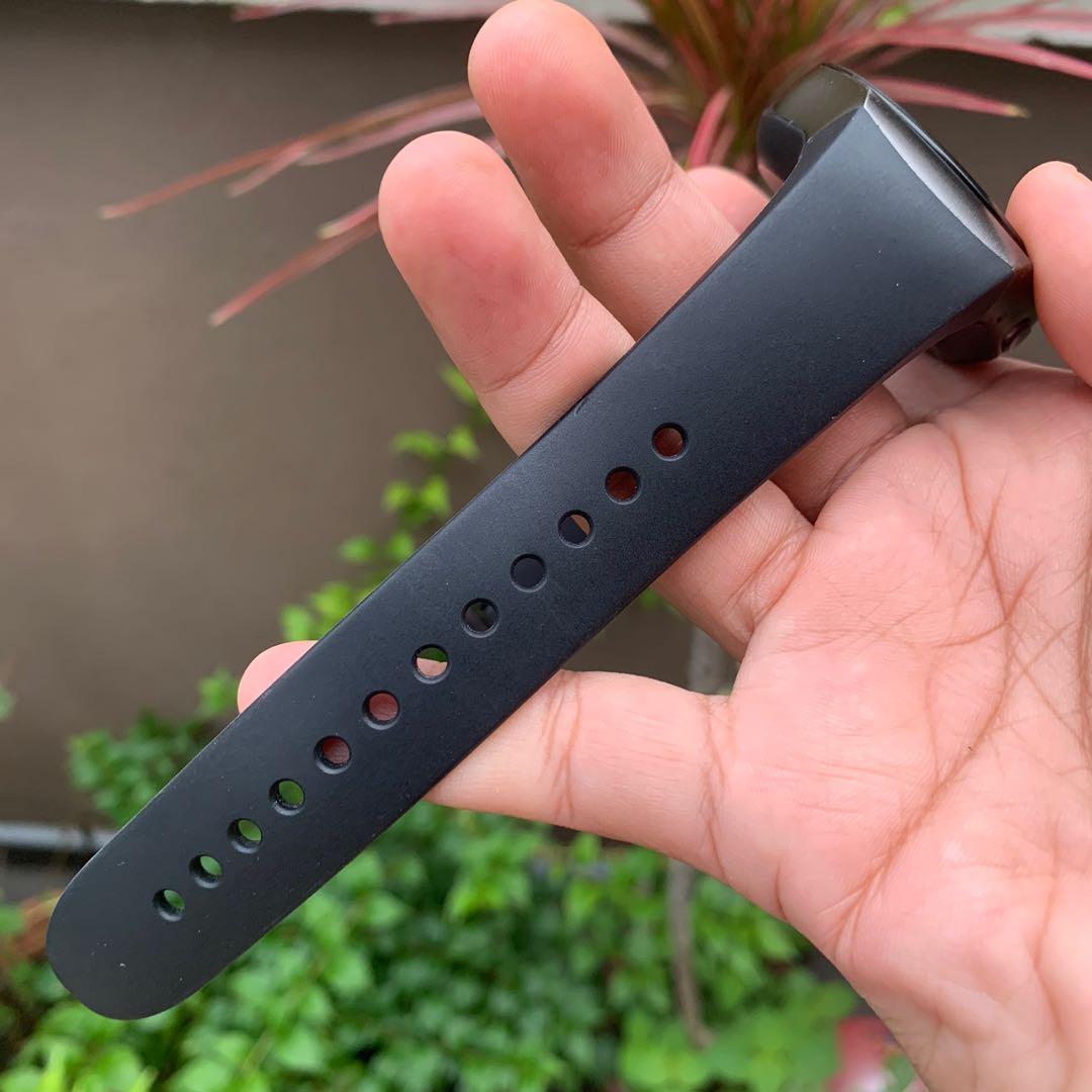 Hw07 smartwatch top