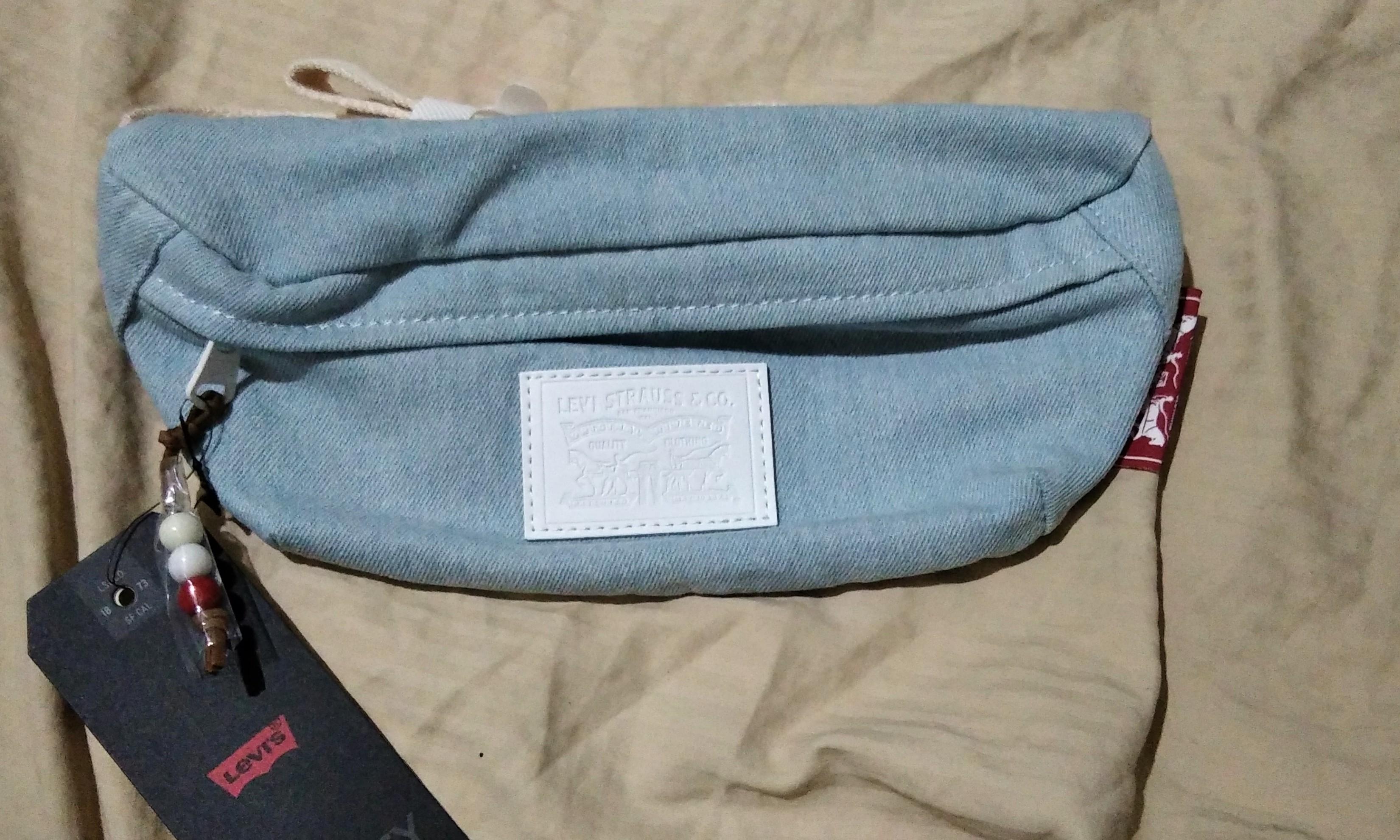 Levi s Banana Sling Bag