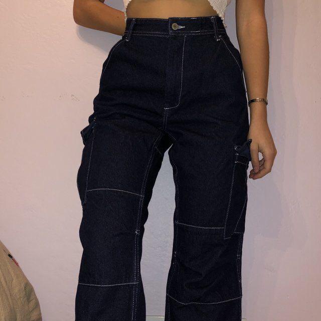 LOOKING FOR UTILITY PANTS (black or dark blue) (Category: Other Bottoms) located in Paranaque City. Submitted by fa000 (Listing ID 1019486808, Image 3). Description: NOT SELLING Multi pocketed Please dm me if you’re selling something similar!! Contrast stitch - cargo pants - utility pants - high waisted - wide leg .
