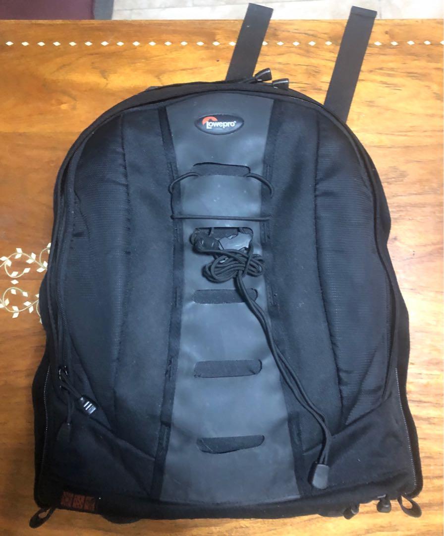 LOWEPRO ROLLING BACKPACK COMPUTREKKER (Category: Camera Bags & Carriers) located in Manila. Submitted by alb5d63 (Listing ID 1019413825, Image 1). Description: LOWEPRO ROLLING BACKPACK COMPUTREKKER CAMERA BAG Features: *Rolling Camera Bag *Back Pack (Issue:Cannot used as Back Pack it the strap connects the backpack pads already worn out but still can be used to buy or customized strap to connect to used) *Can fit 24mm-70mm,70mm-200mm Pro camera L