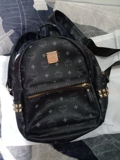 (Category: ) located in . Submitted by privateitemmm (Listing ID 1019402428, Image 1). Description: .