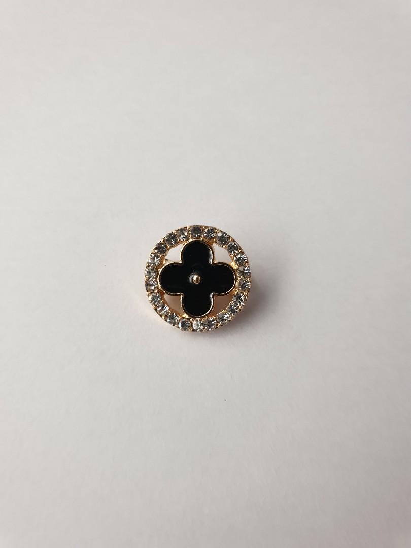 Mini brooch hotsell