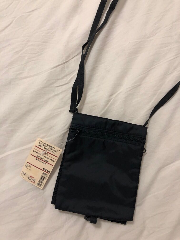 muji sling bag