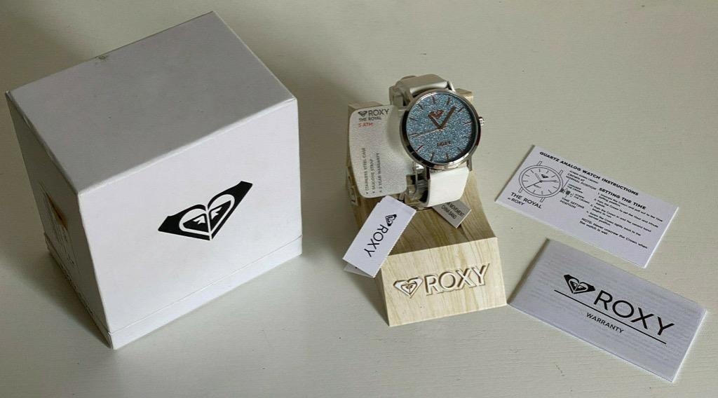 NEW ROXY THE ROYAL BLUE DIAL SILVER TONE WHITE RUBBER STRAP BRACELET WATCH 95 SALE Women s Fashion Watches Accessories Watches on Carousell