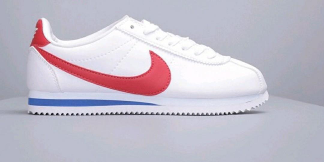 nike shoes white with red swoosh