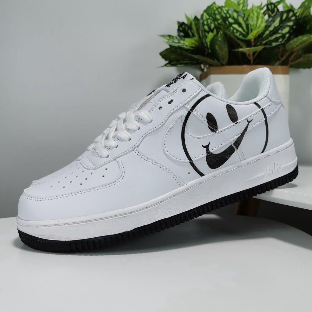 nike air force 1 smiley women's