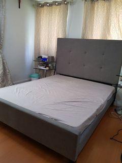 Queen sized bed moving out sale!!!