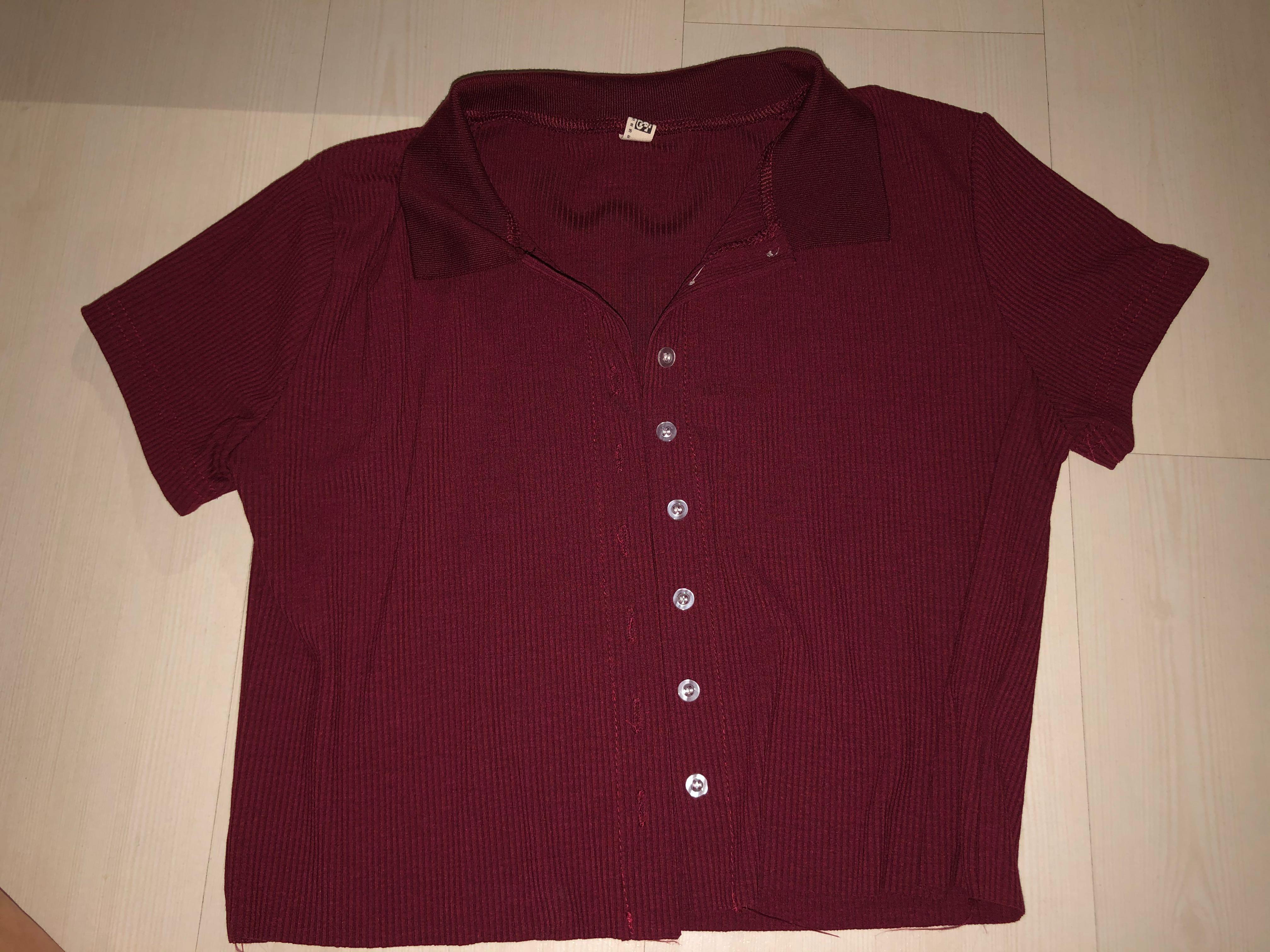 red button top (Category: Sleeveless) located in Singapore. Submitted by straykidsstay_ (Listing ID 1019455142, Image 1). Description: similar to brandy melville’s caroline top not worn before pls help me clear :( negos is fine too just help me clear asap inclusive nm tags: brandy melville, y2k, princess polly.