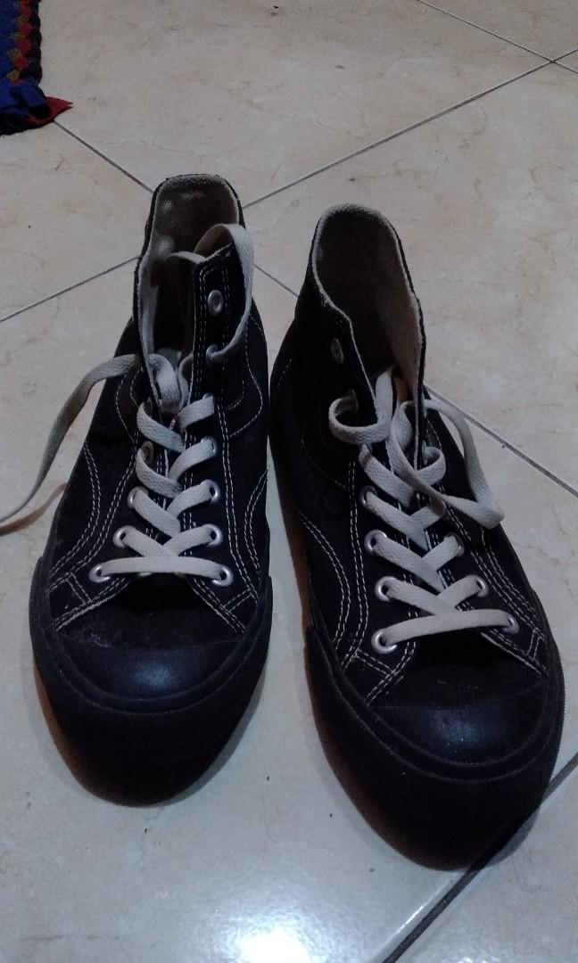 Sepatu Ventela Oreo High Sz 42 Fesyen Pria Sepatu Sneakers Di Carousell