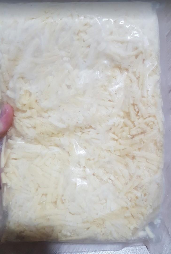 Shredded Gouda Cheese1 kg, Food & Drinks, Packaged & Instant Food on