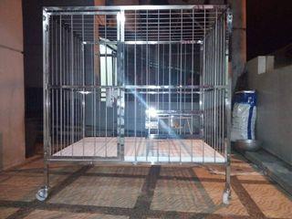 4x4 dog cage