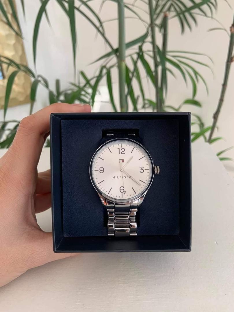tommy hilfiger smartwatch charger