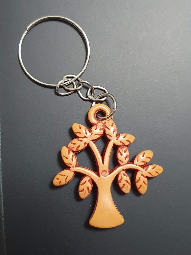 Tree KeyChain (Category: Craft Supplies & Tools) located in Singapore. Submitted by mrpenguino (Listing ID 1019534773, Image 1). Description: Cute, Beautiful keychain .