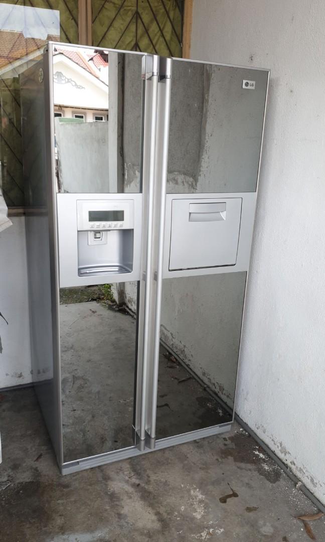 Used Lg Side By Side Doors Fridge With Automatic Ice Maker Refrigerator Peti Sejuk Peti Ais In Good Condition Kitchen Appliances On Carousell