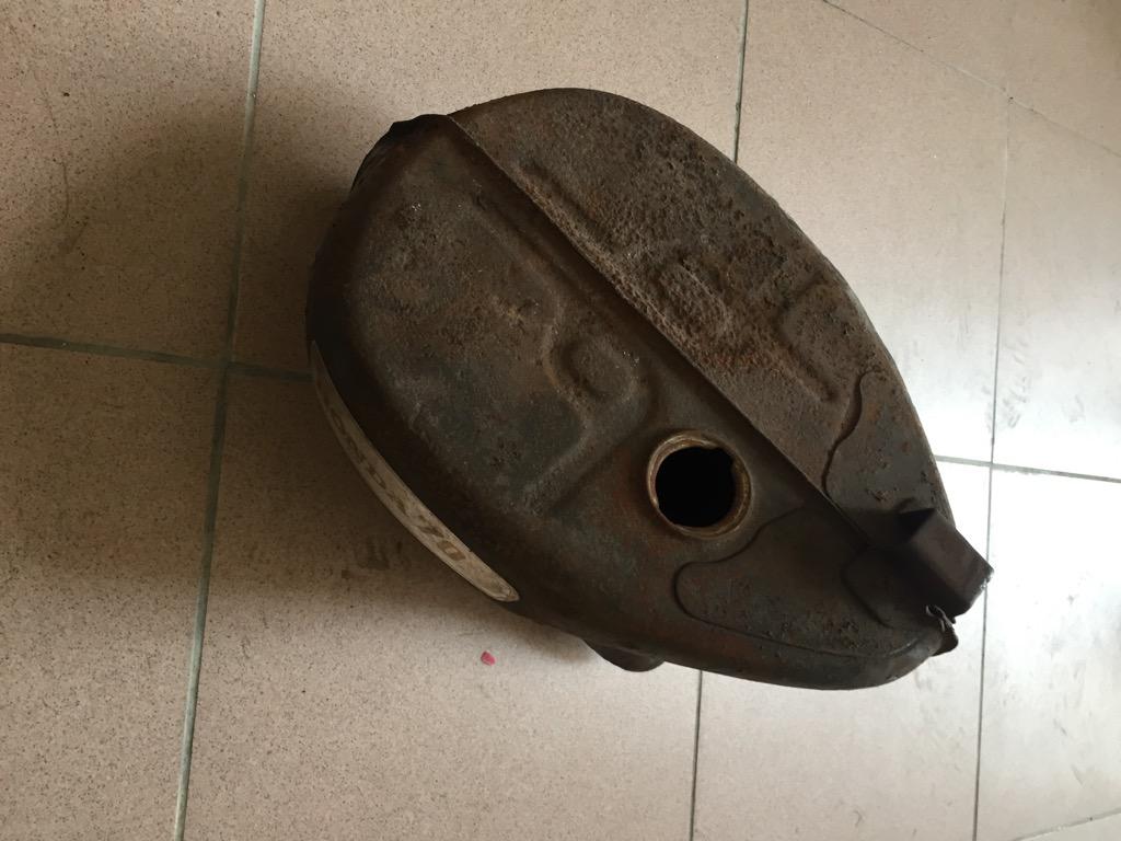 Vintage Honda C70 petrol tank with emblem, Motorcycles, Motorcycle 