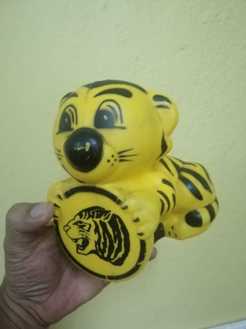 Vintage Malayan Banking Bhd Maybank Coin Bank Antiques Vintage Collectibles On Carousell