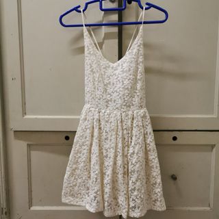 (Category: ) located in . Submitted by blossomcloset (Listing ID 1019507878, Image 1). Description: .