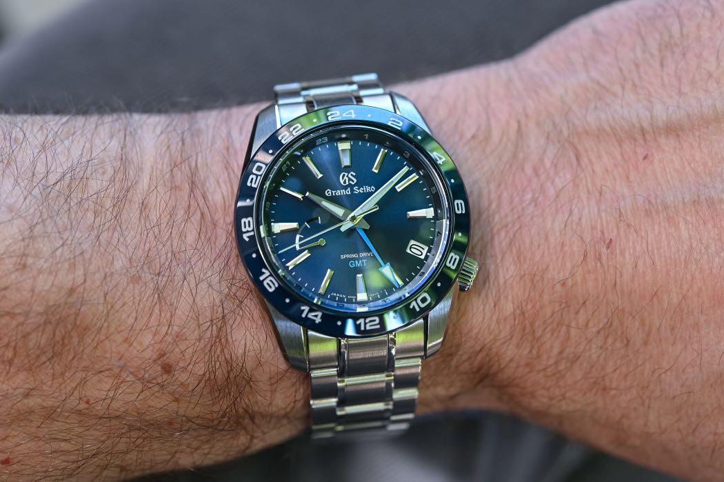 BNIB Grand Seiko SBGE257 Sport Collection 9R Spring Drive GMT Stainless  Steel Green Dial Men Watch, Mobile Phones & Gadgets, Wearables & Smart  Watches on Carousell