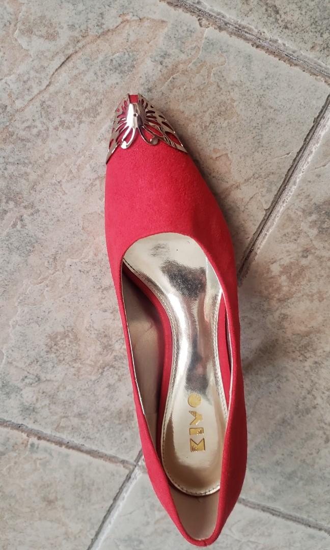 red heels size 1