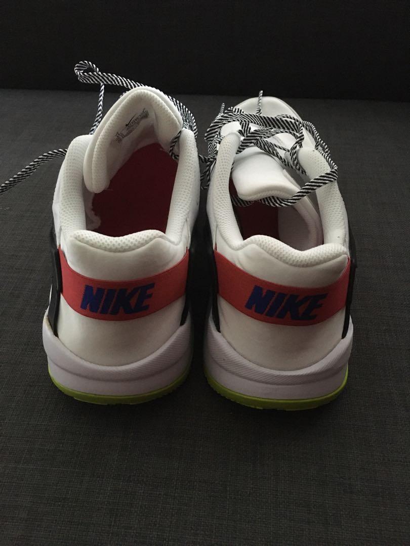 brand new nike trainers