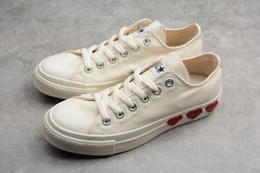 Queen of online hearts converse