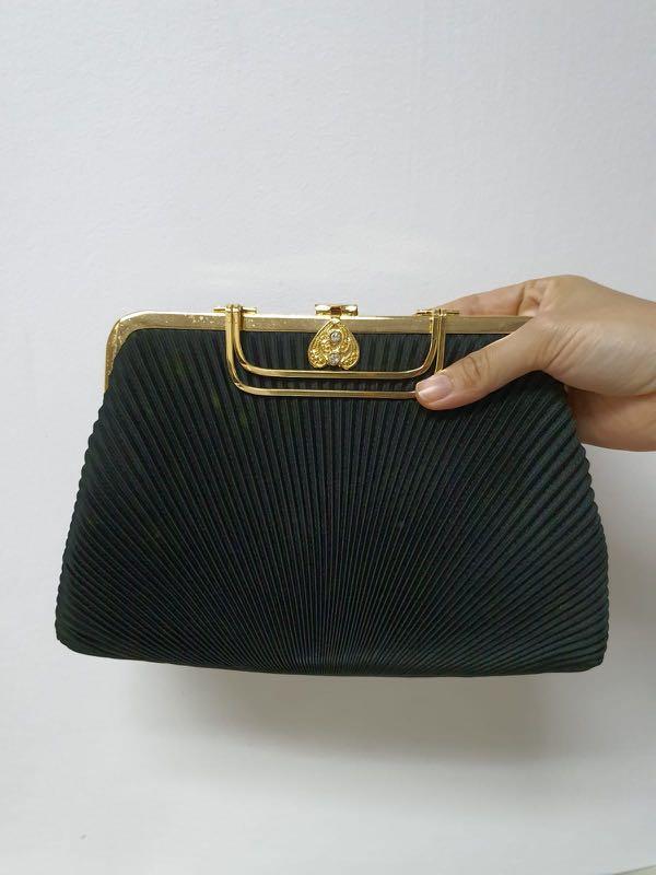 elegant clutch