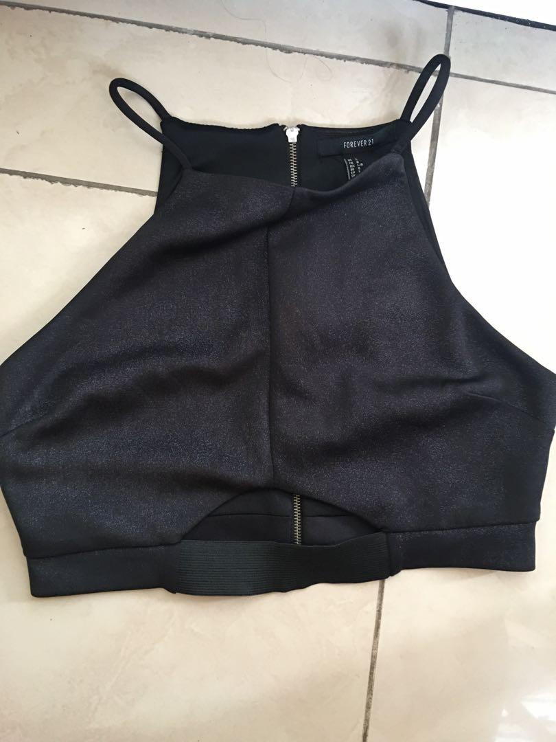 F21 Crop top (Category: Sleeveless) located in Quezon City. Submitted by declutterrrrrs (Listing ID 1025084815, Image 1). Description: .