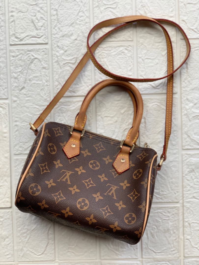 LV speedy (size 20), Women's Fashion, Bags & Wallets, Purses & Pouches on  Carousell