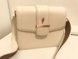 （分類：）位於 。 由 coliwong 提交（商品編號 1025197791，圖片 1）。簡介： 。