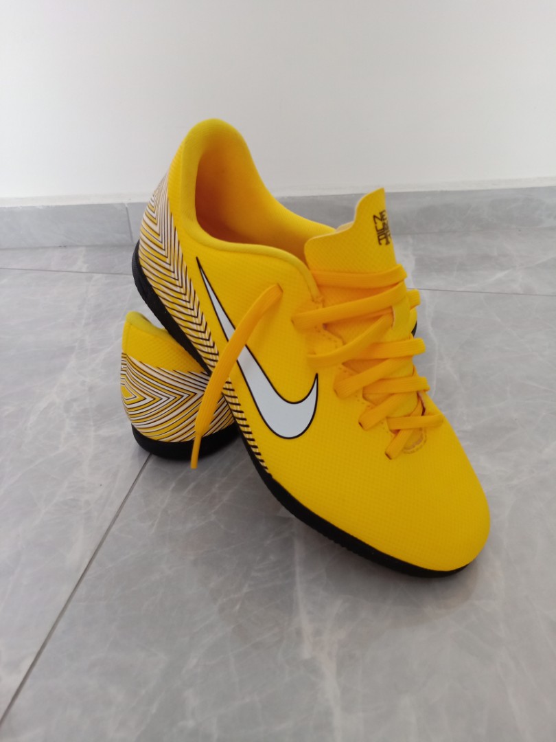 nike futsal neymar