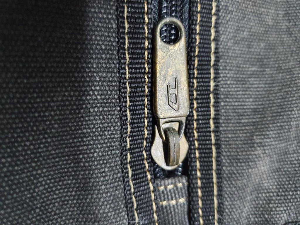 ORIGINAL DIESEL SPARE PARTS MENS MESSENGER BAG, Men's Fashion, Bags ...
