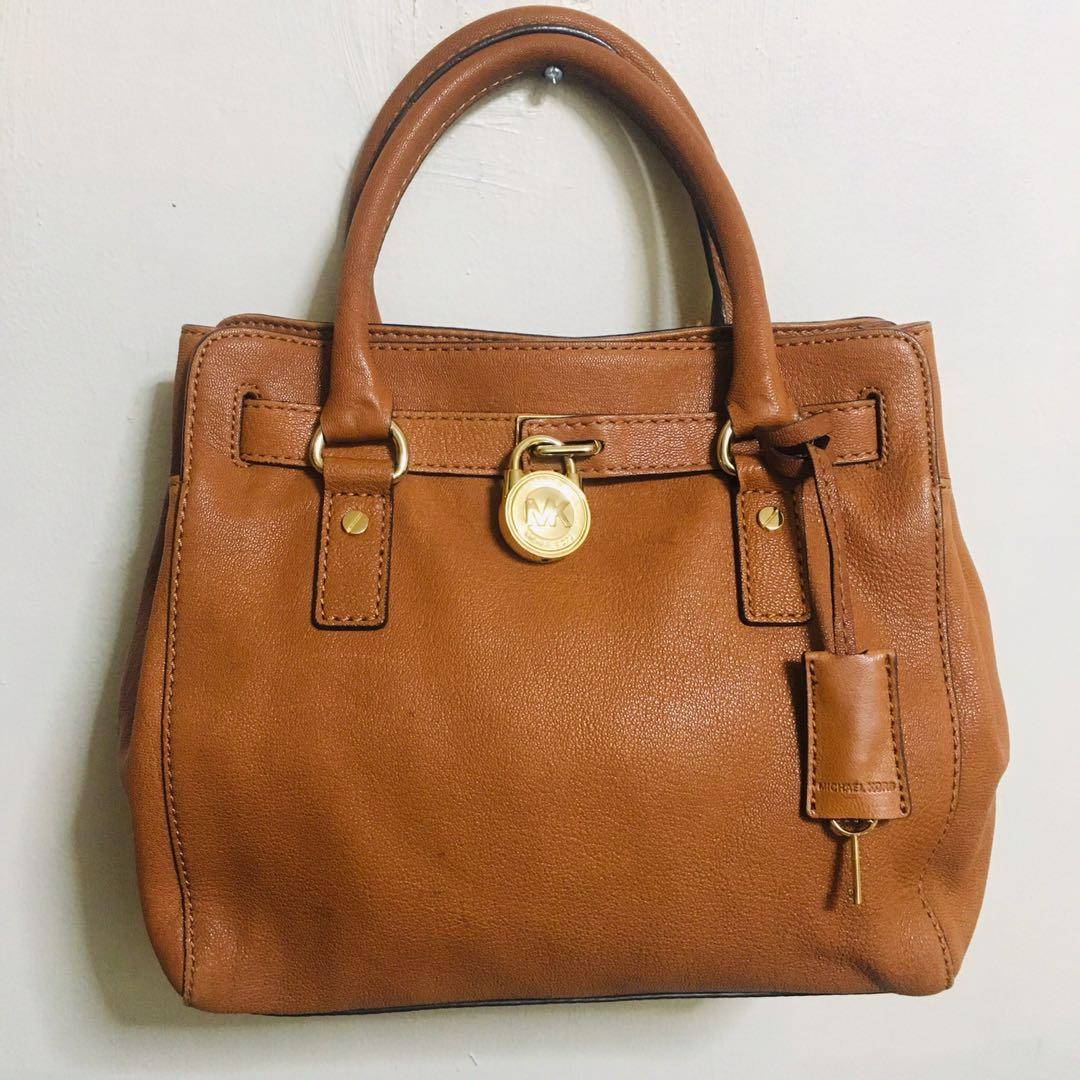 Original MK Handbag (Category: Tote Bags) located in Manila. Submitted by bagsetcetera (Listing ID 1025144469, Image 1). Description: Normal signs of use No issues.