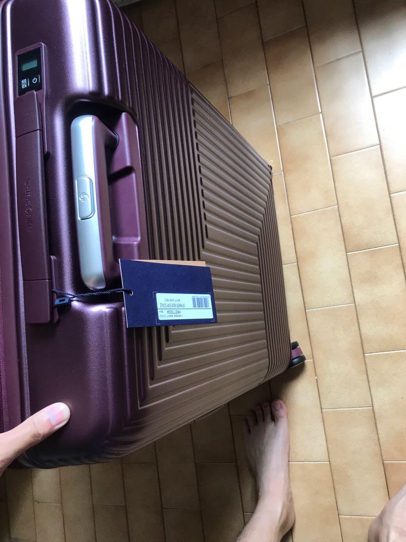 Samsonite Luggage Prestige 69cm Spinner Exp with builtin scale (worth