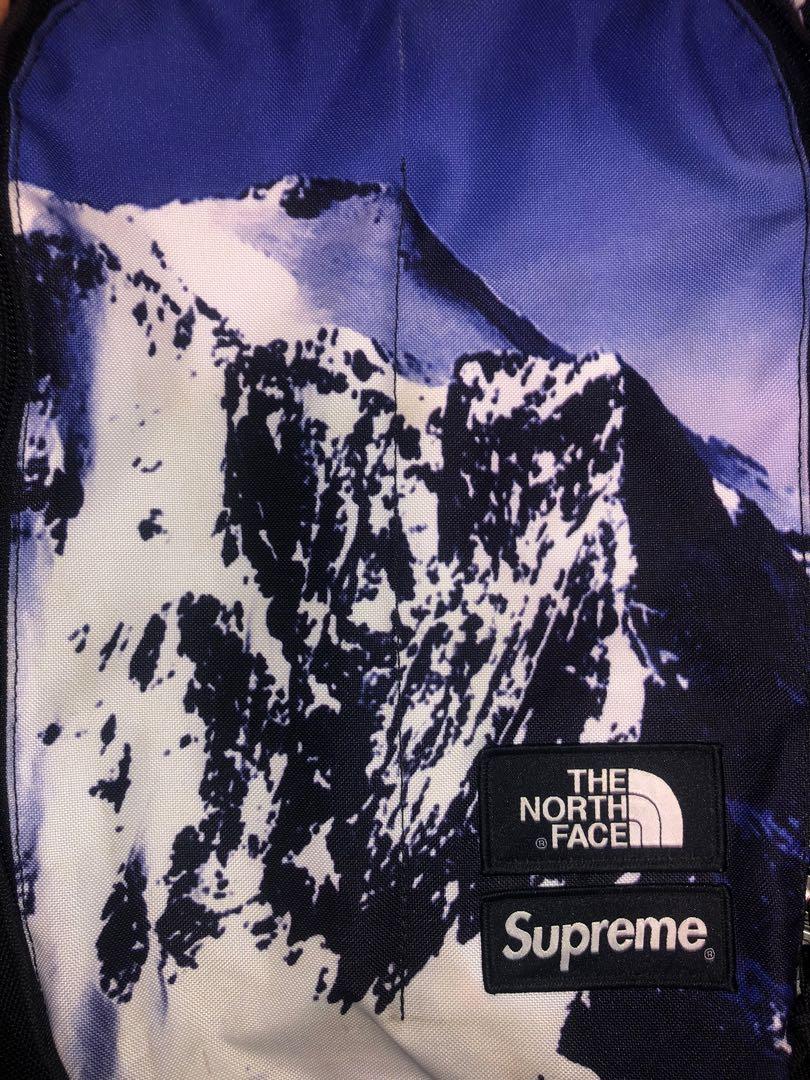 Supreme north face mountain backpack 雪山, 男裝, 袋, 背包- Carousell