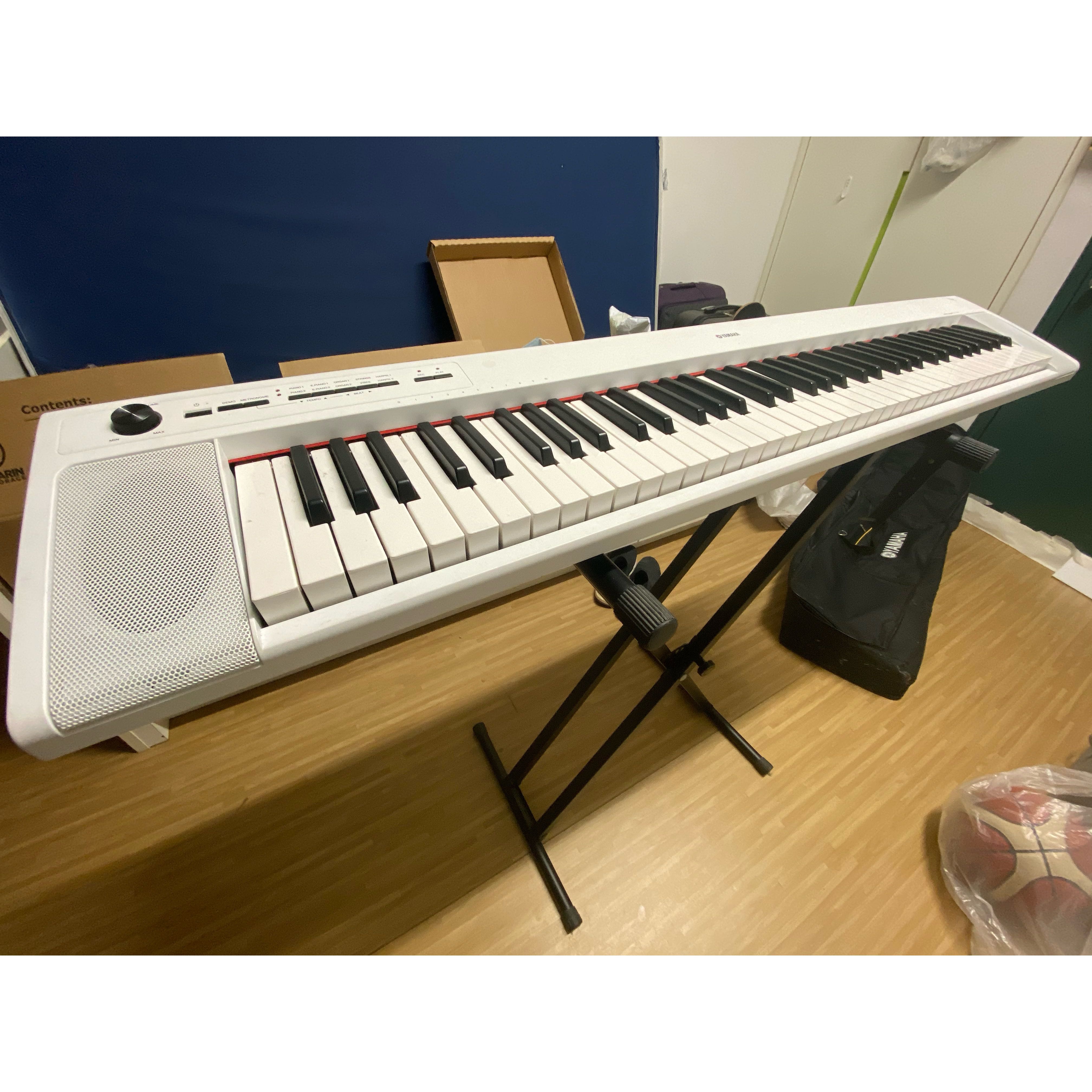 Yamaha Piaggero NP32 Digital Piano, Hobbies & Toys, Music & Media