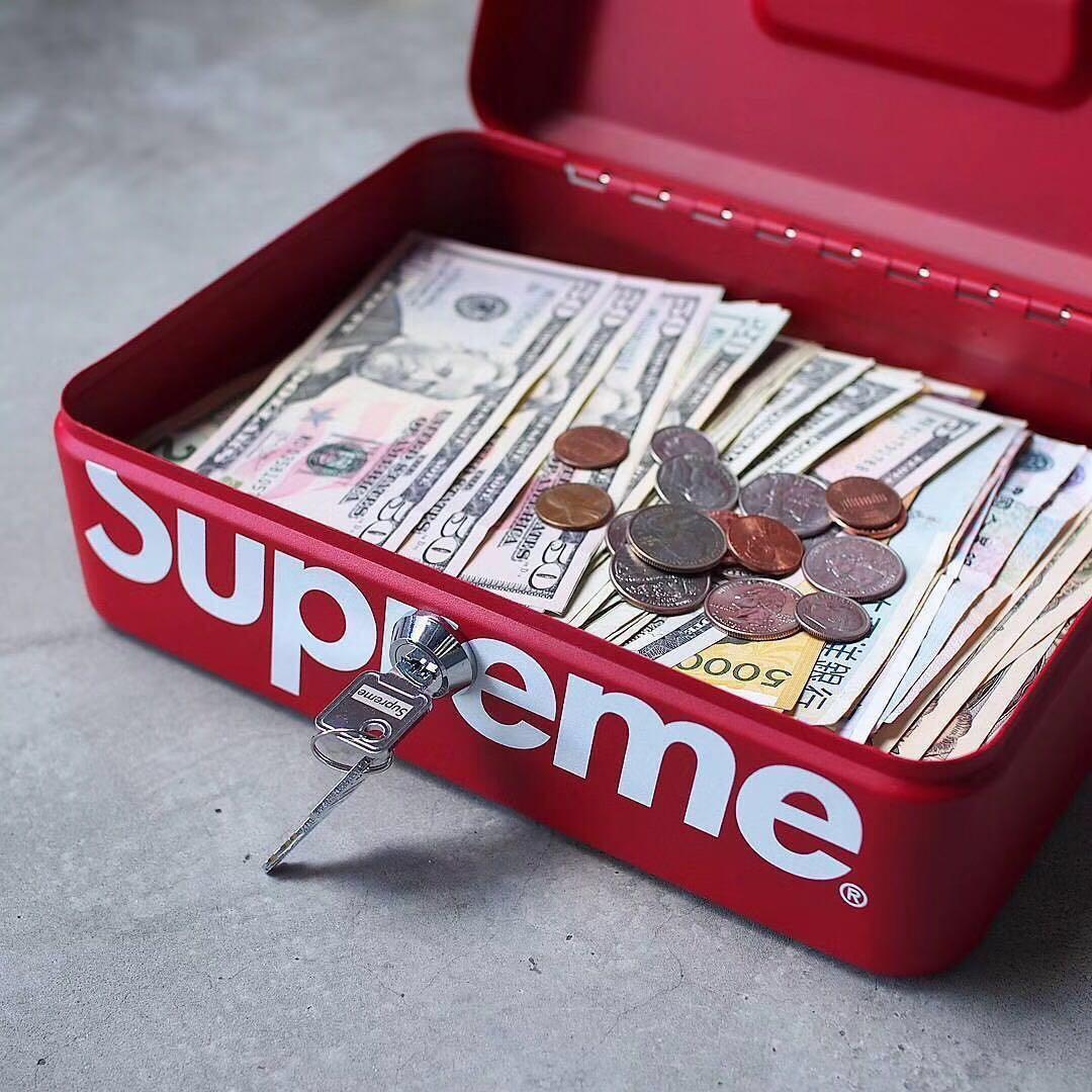 Supreme clearance lock box