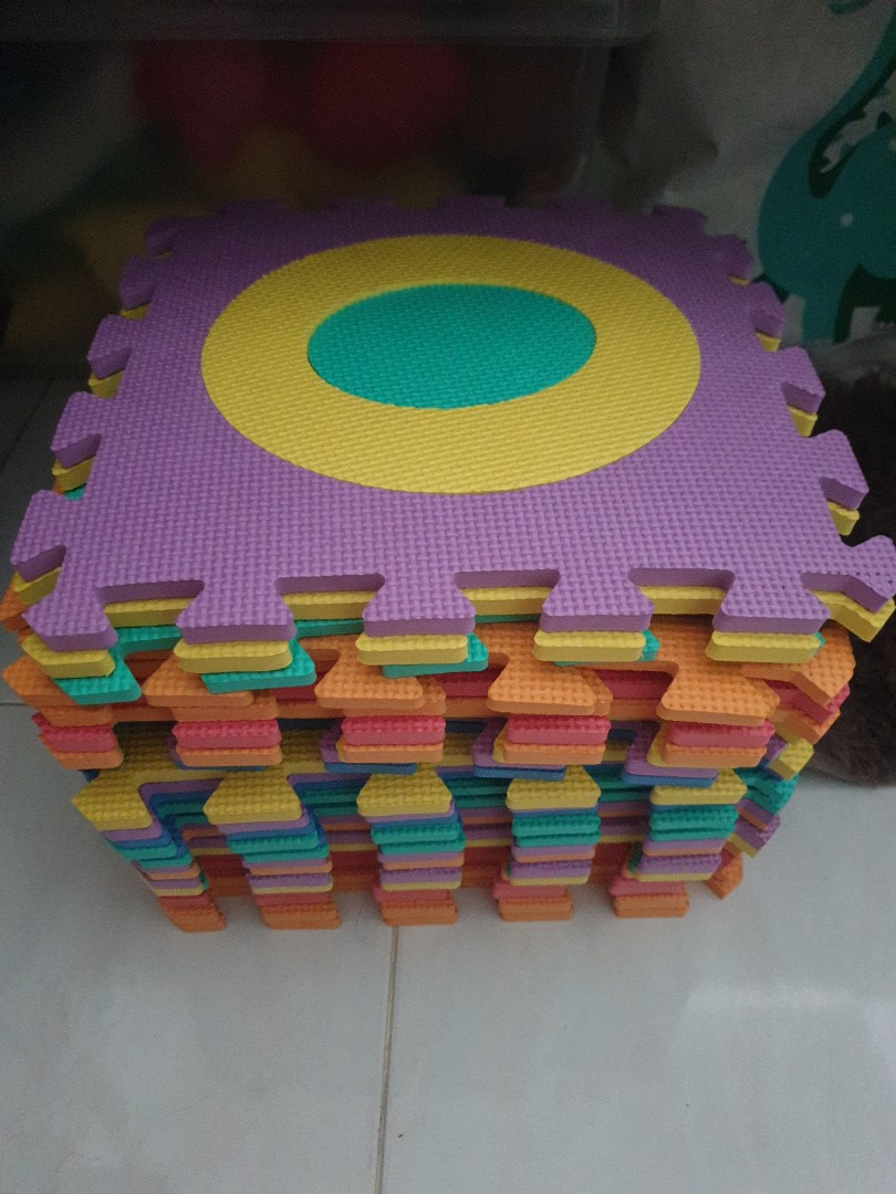 ABC alphabet floor mat, Babies & Kids, Infant Playtime on Carousell