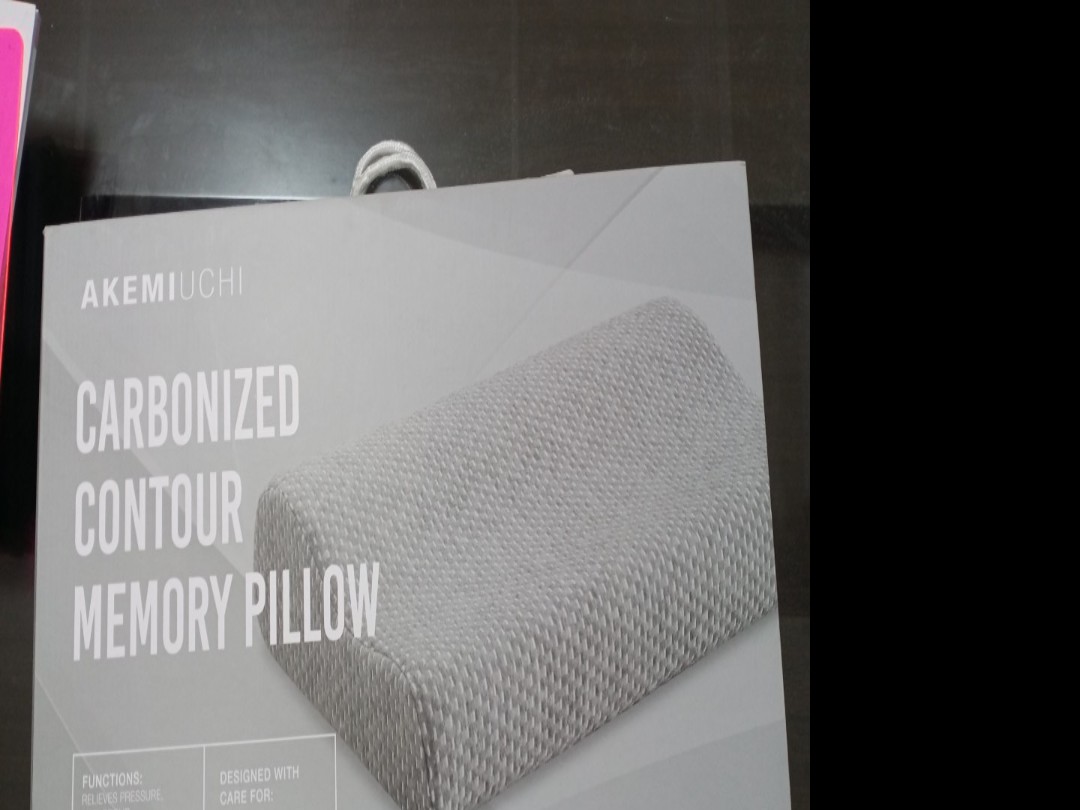 Akemiuchi memory pillow, Furniture, Beds & Mattresses on Carousell