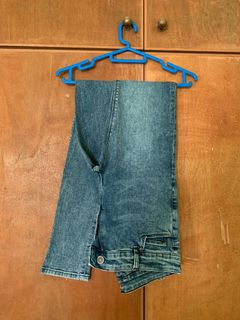 (Category: ) located in . Submitted by cjho97 (Listing ID 1027358516, Image 1). Description: .