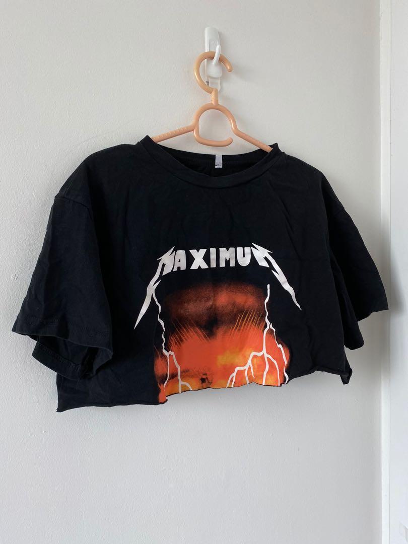 black graphic crop top