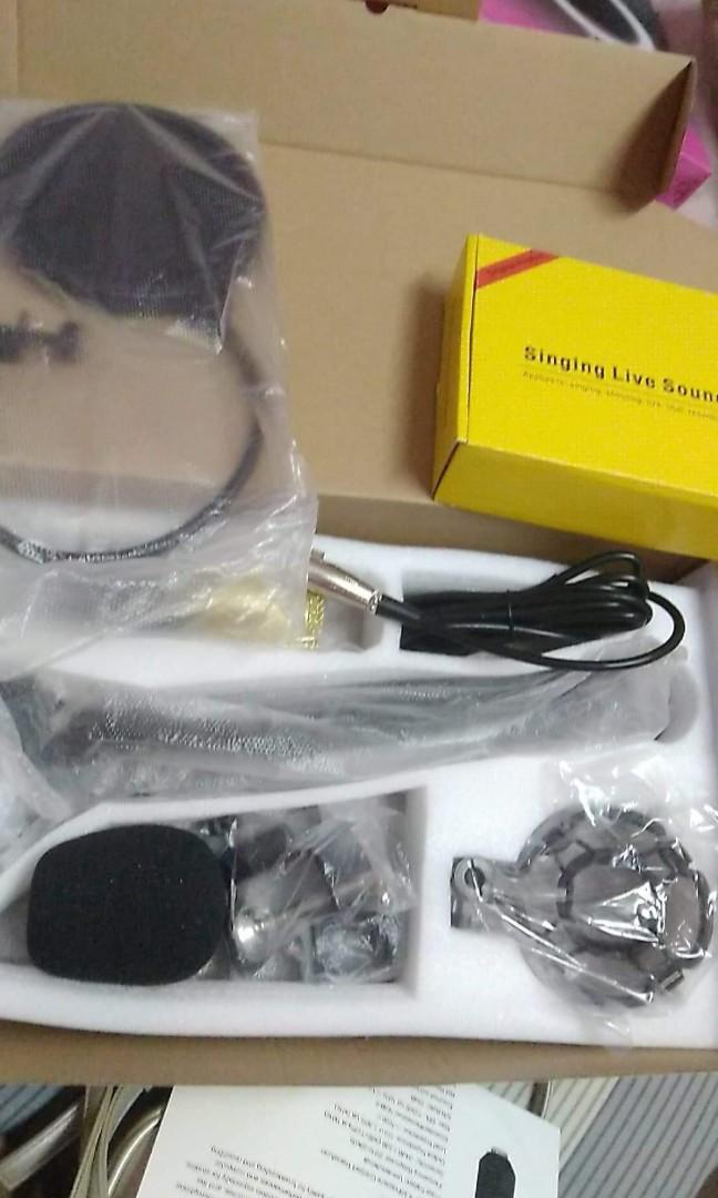 Bm800 mic.with souncard (Category: Microphones) located in San Juan City. Submitted by dollmac (Listing ID 1027407040, Image 1). Description: complete set same like sa picture Micropone set consender soundcard.