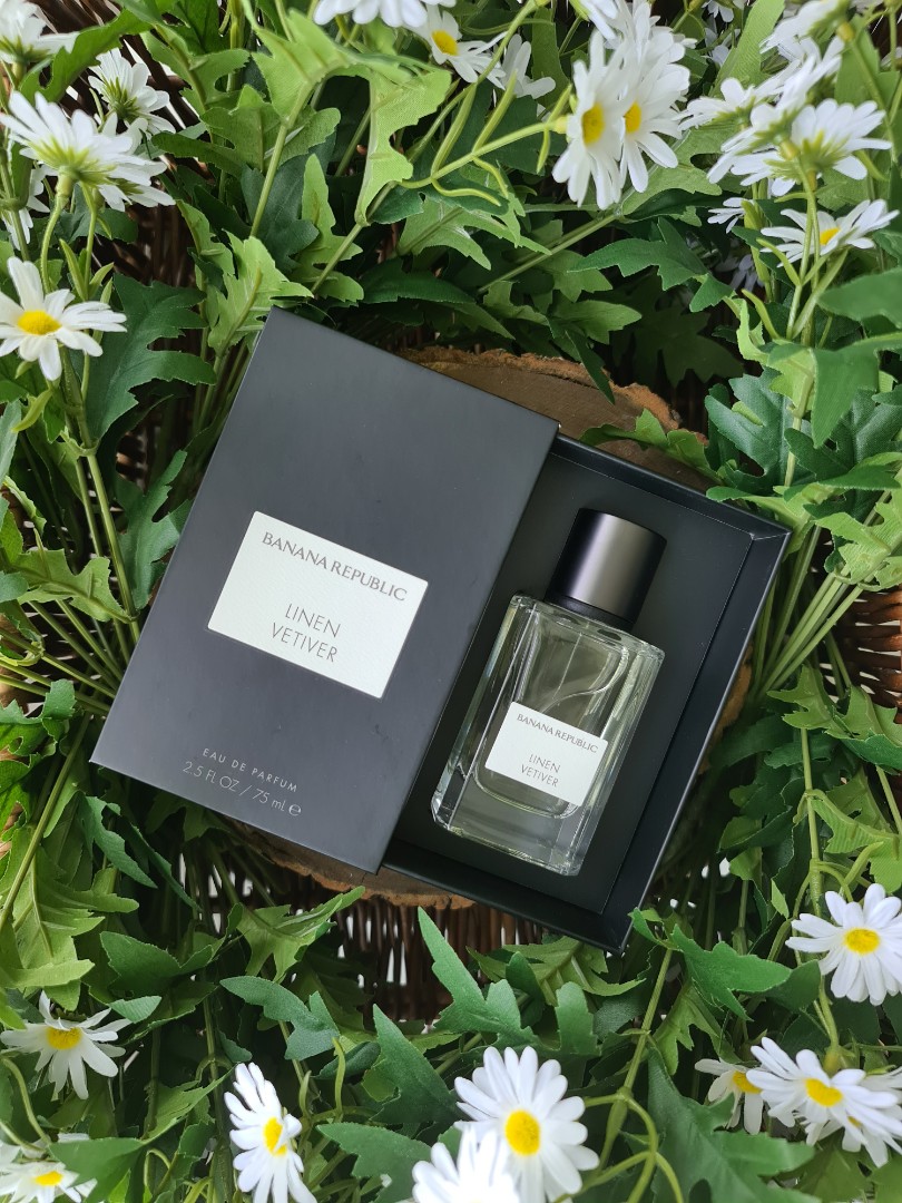 BNIB Banana Republic linen Vetiver Furniture Home Living Home