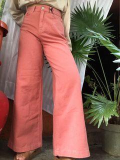 BNWT Salmon Pink Wide legged Pull & Bear Jeans