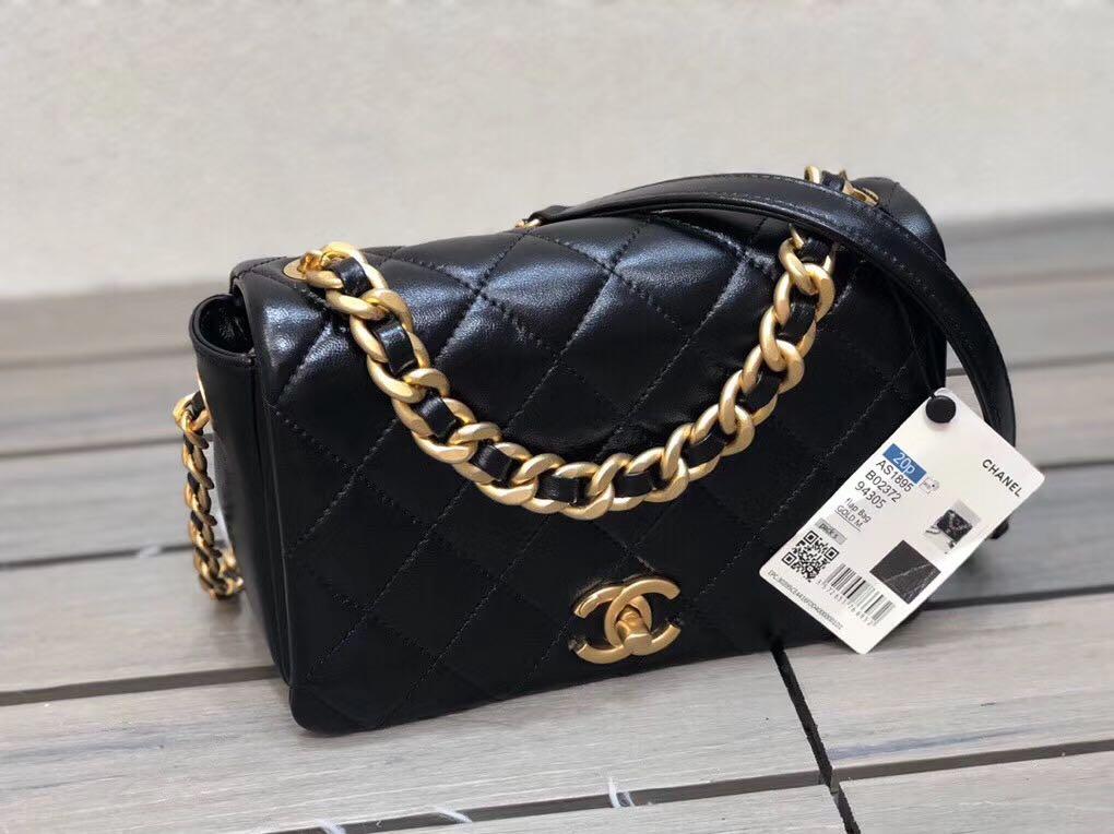 Chanel Flap bag 2020, Luxury, Bags & Wallets on Carousell