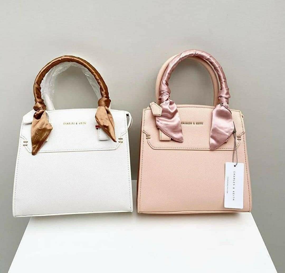 charles and keith mall pull out