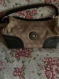 (Category: ) located in . Submitted by bhing_closet (Listing ID 1027377259, Image 1). Description: .