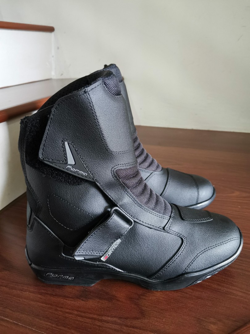 Forma Rival Boots