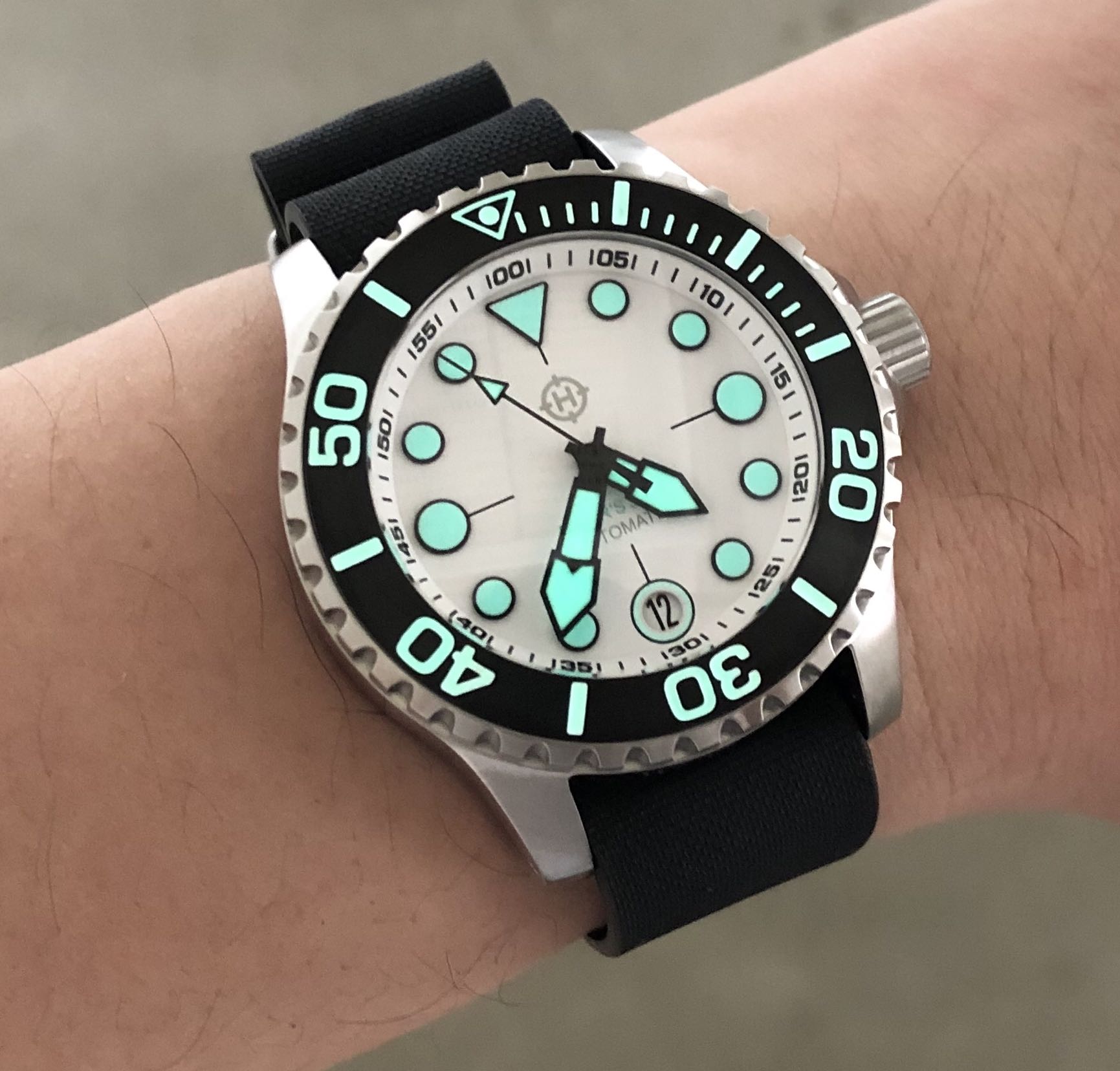 Helm Komodo, Mobile Phones & Gadgets, Wearables & Smart Watches on