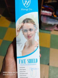 Heng De face shield